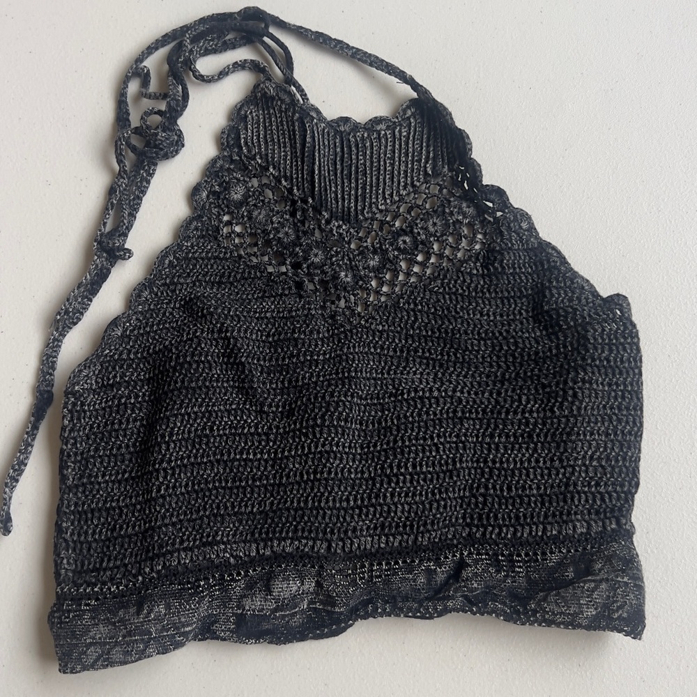 Forever 21 - crotchet cropped halter top